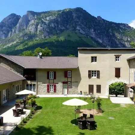 Du Domaine Fournie בית הארחה 3*