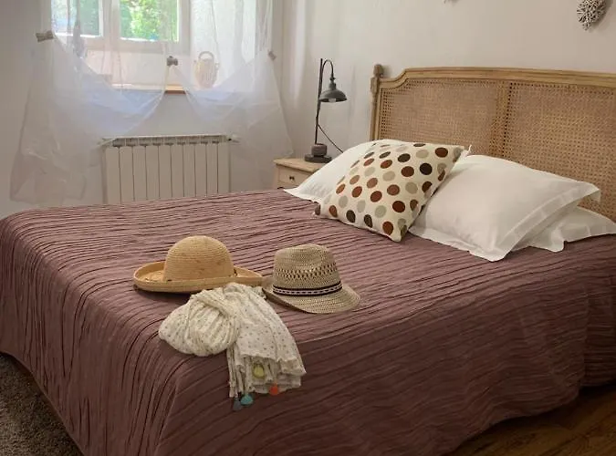 Du Domaine Fournie Gasthof Tarascon-sur-Ariège